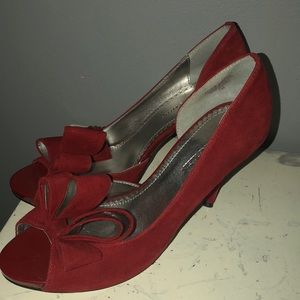 Red Anne Klein heels
